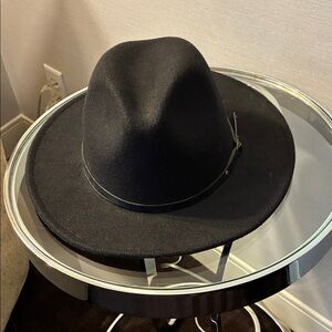 Classic Black brim Hat